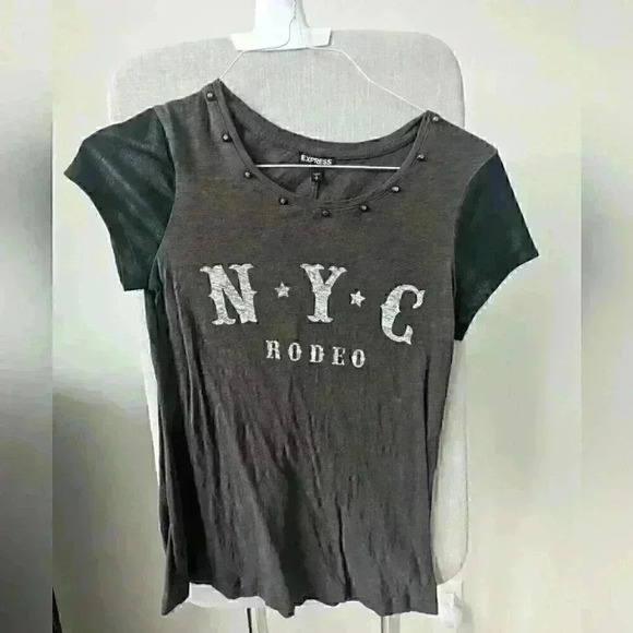 8 piece bundle of  women's tops - size xs/s - Picture 15 of 15